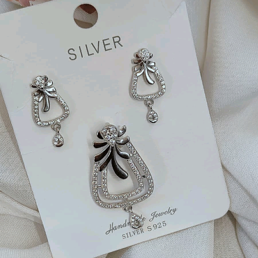 CZ Classic Pendant Set 2